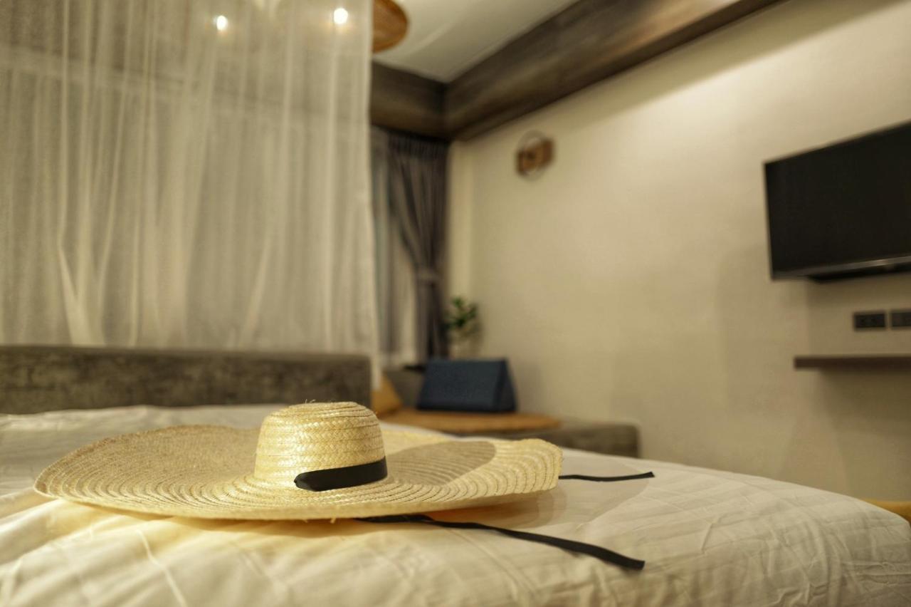 Krung Boutique Hotel Бангкок Экстерьер фото