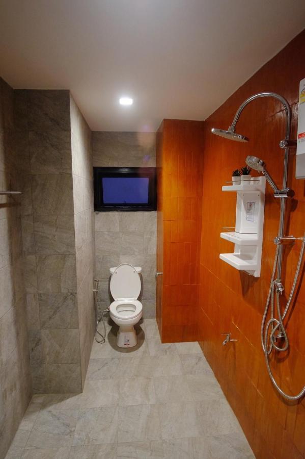 Krung Boutique Hotel Бангкок Экстерьер фото