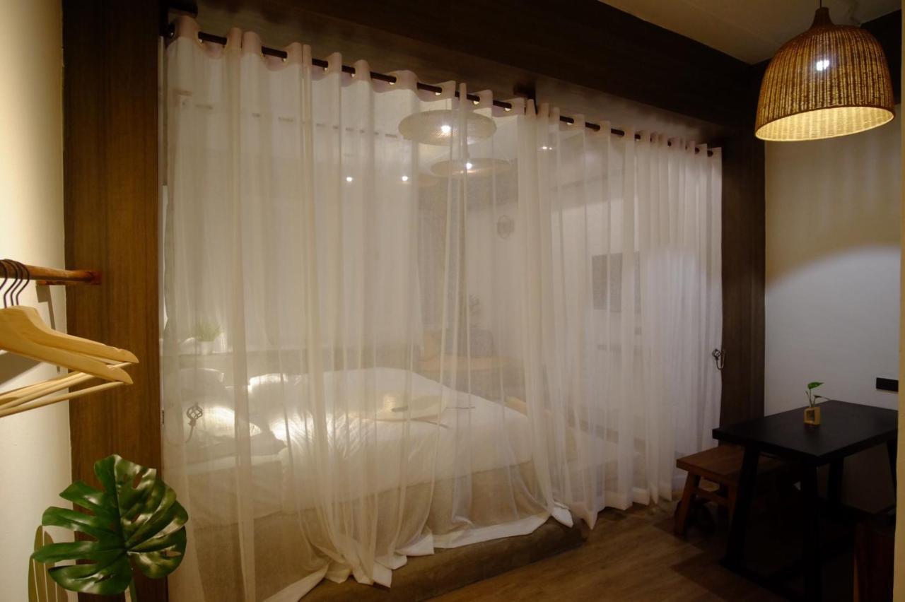 Krung Boutique Hotel Бангкок Экстерьер фото