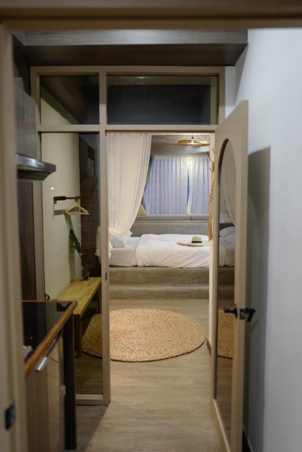 Krung Boutique Hotel Бангкок Экстерьер фото