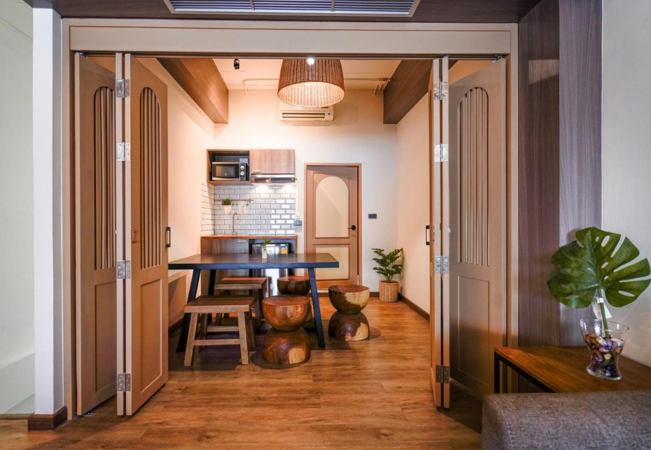 Krung Boutique Hotel Бангкок Экстерьер фото