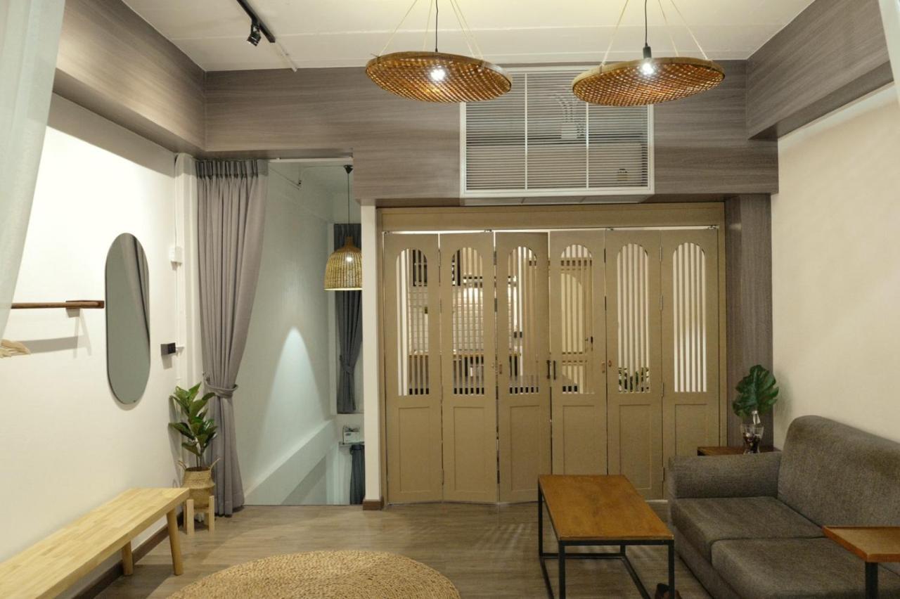 Krung Boutique Hotel Бангкок Экстерьер фото